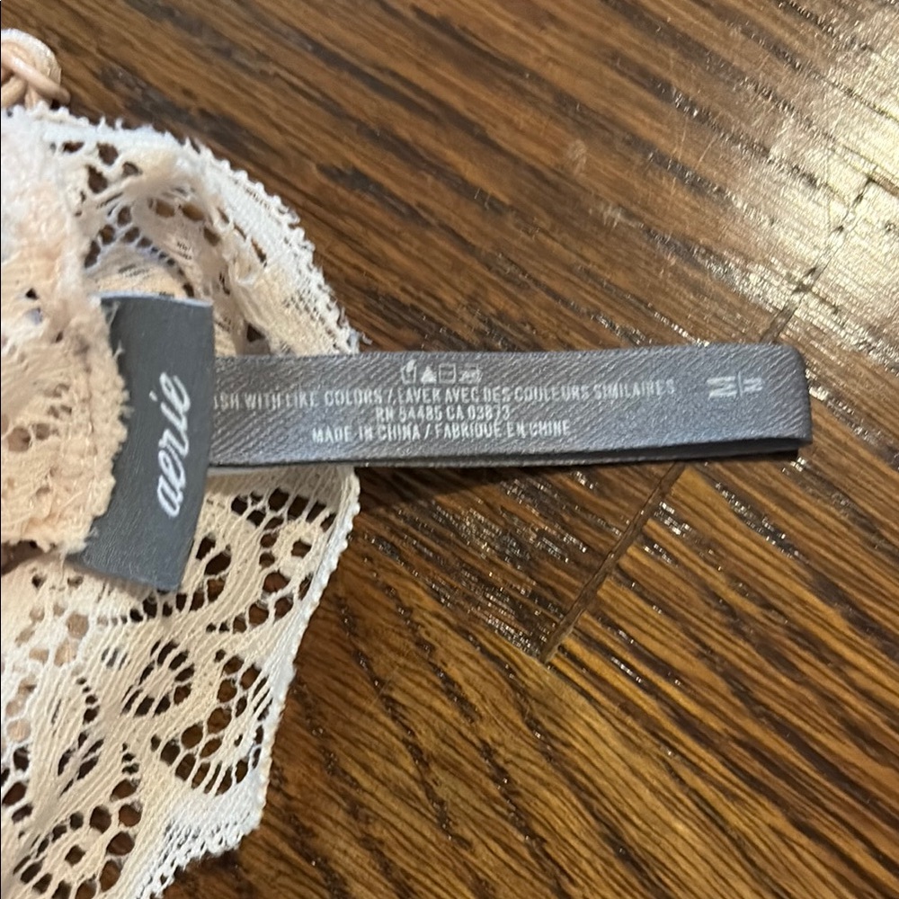 Aerie Cream Lace Bra with Intricate Detailing - Picture 3 of 3